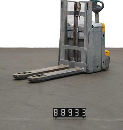 T88933