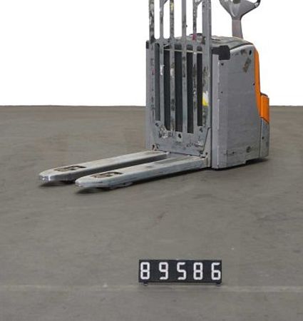 T89586